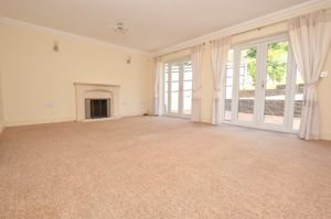 Living Room- click for photo gallery